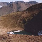 Hidden tarn. Photo by Ross Timm.